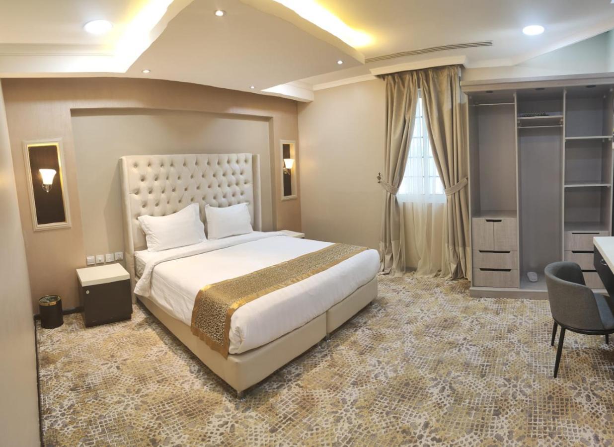 اصاله الشروق للأجنحه الفندقيه Al Khobar Exteriör bild