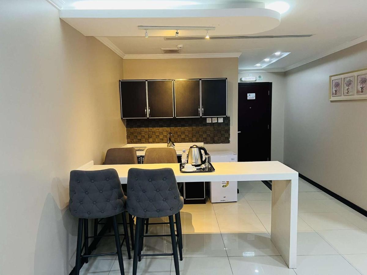 اصاله الشروق للأجنحه الفندقيه Al Khobar Exteriör bild