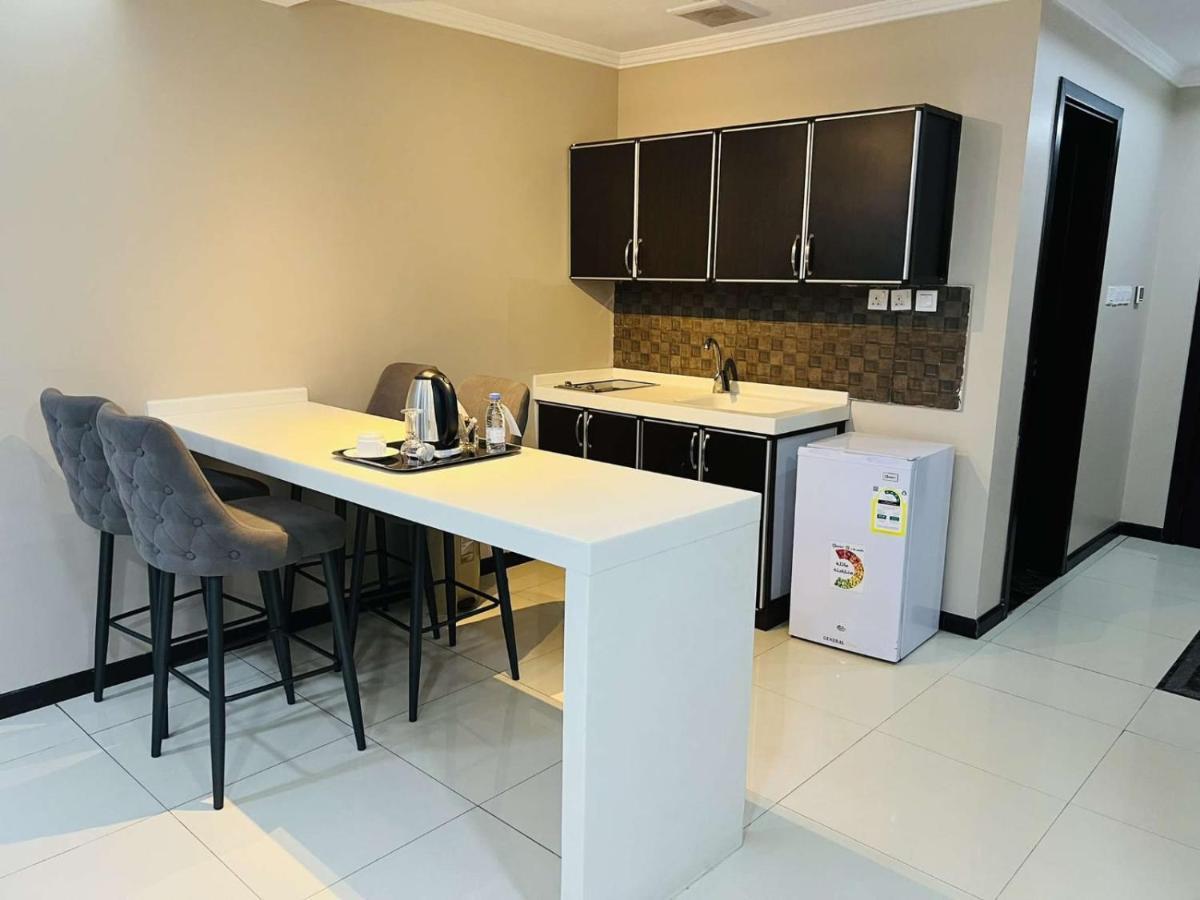 اصاله الشروق للأجنحه الفندقيه Al Khobar Exteriör bild