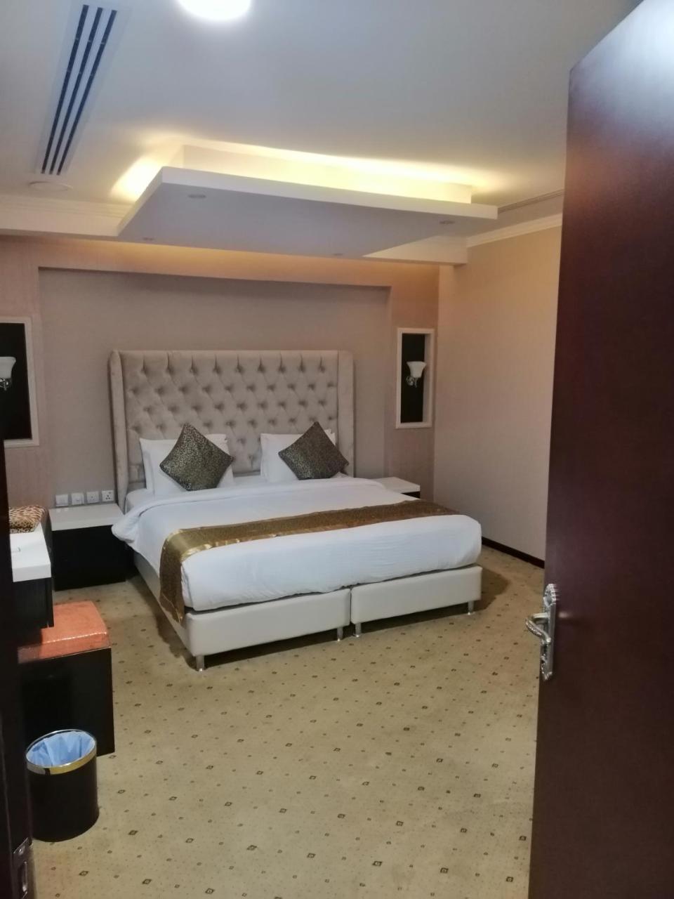 اصاله الشروق للأجنحه الفندقيه Al Khobar Exteriör bild